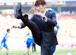 [화보] 박지성, 정장에구두신고 하이킥