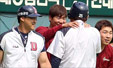 강정호 '네가 빈볼 던지라고 시켰지?'[화보]